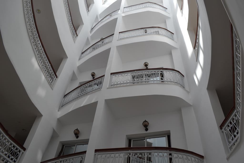 Hotel La Place Ел Джадида Екстериор снимка