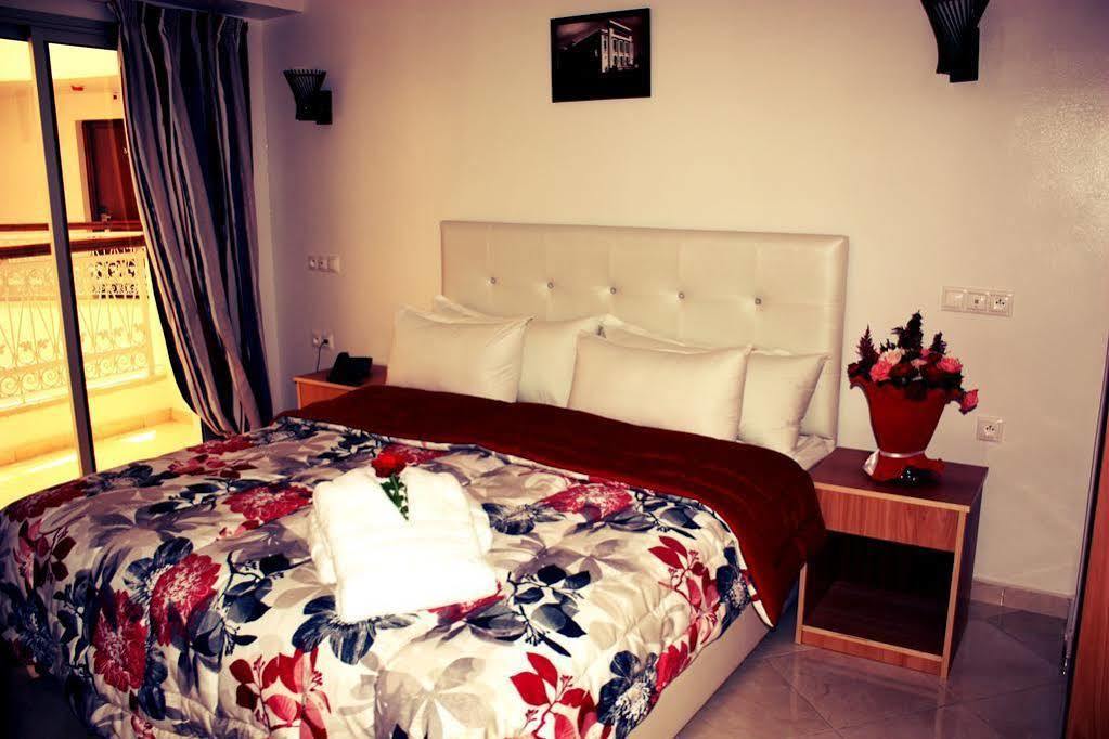 Hotel La Place Ел Джадида Екстериор снимка
